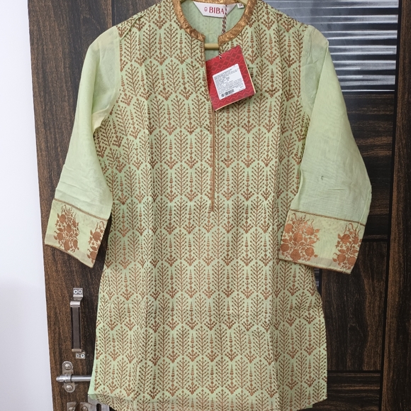 Biba Dresses & Skirts - Biba coppr printed short kurti